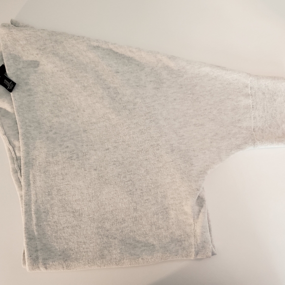 Gap, dolman sleeve, open sweater. - Picture 7 of 7